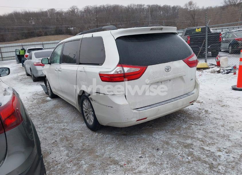 Photo 3 of 2015 Toyota Sienna XLE 8 PASSENGER (VIN 5TDYK3DC3FS535350)