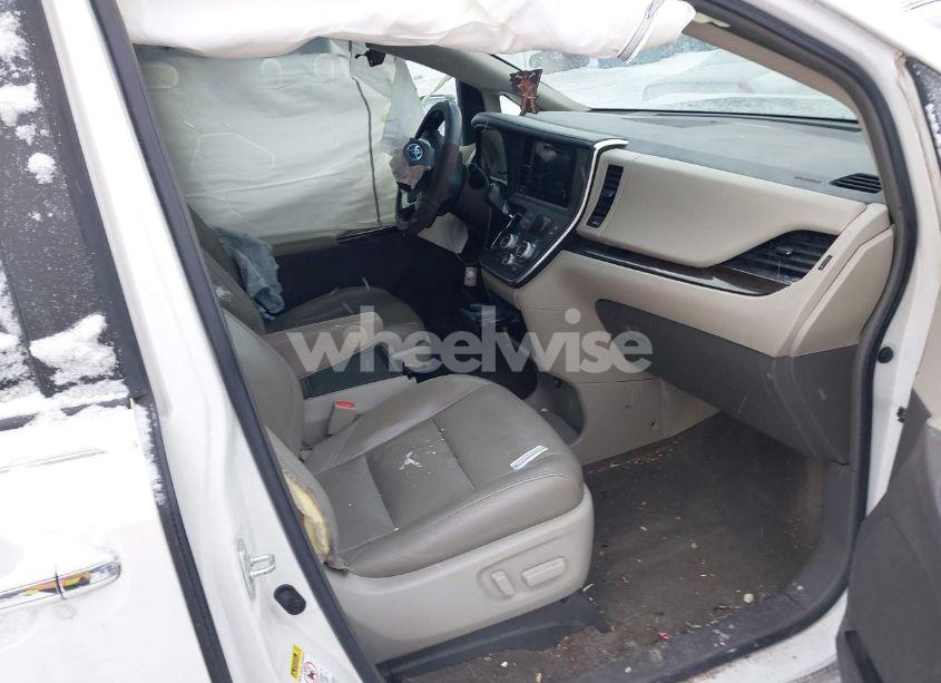 Photo 5 of 2015 Toyota Sienna XLE 8 PASSENGER (VIN 5TDYK3DC3FS535350)