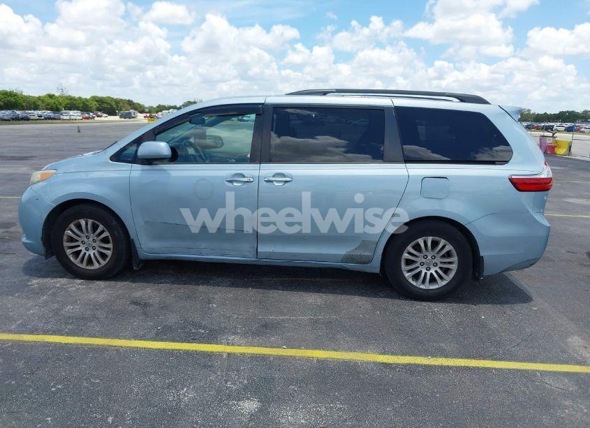 Photo 14 of 2015 Toyota Sienna XLE PREMIUM 8 PASSENGER (VIN 5TDYK3DC3FS537633)