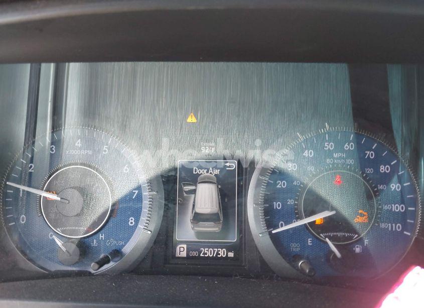 Photo 7 of 2015 Toyota Sienna XLE PREMIUM 8 PASSENGER (VIN 5TDYK3DC3FS537633)