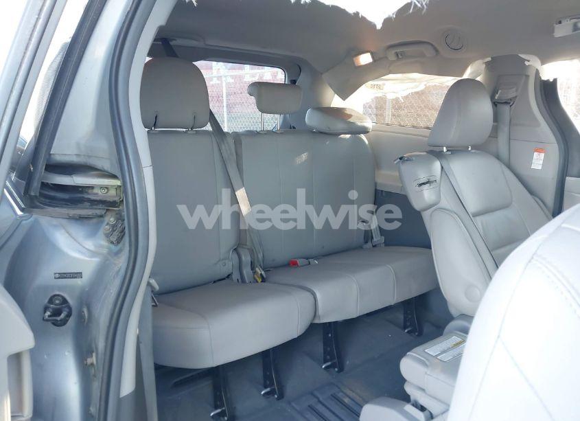 Photo 19 of 2015 Toyota Sienna XLE PREMIUM 8 PASSENGER (VIN 5TDYK3DC3FS542685)