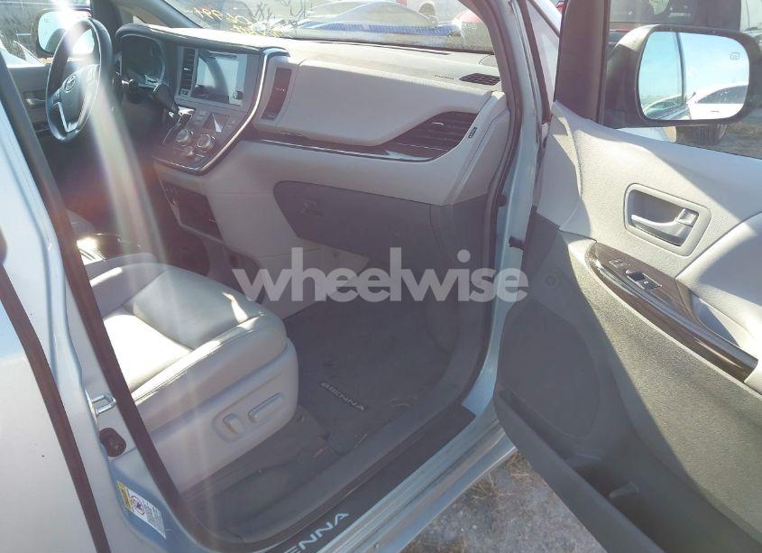 Photo 5 of 2015 Toyota Sienna XLE 8 PASSENGER (VIN 5TDYK3DC3FS544517)
