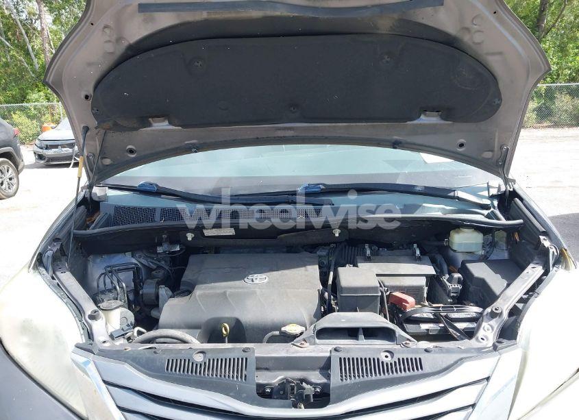 Photo 10 of 2015 Toyota Sienna XLE 8 PASSENGER (VIN 5TDYK3DC3FS556859)