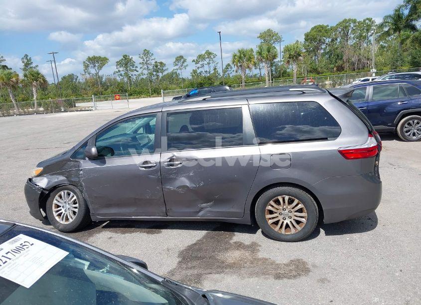 Photo 14 of 2015 Toyota Sienna XLE 8 PASSENGER (VIN 5TDYK3DC3FS556859)