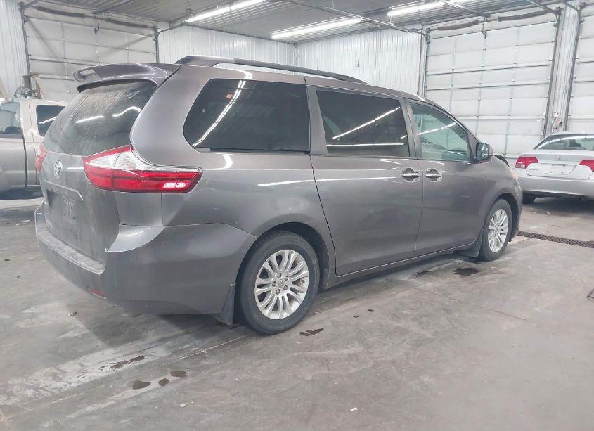 Photo 4 of 2015 Toyota Sienna XLE 8 PASSENGER (VIN 5TDYK3DC3FS563942)
