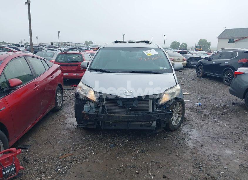 Photo 12 of 2015 Toyota Sienna XLE 8 PASSENGER (VIN 5TDYK3DC3FS579087)