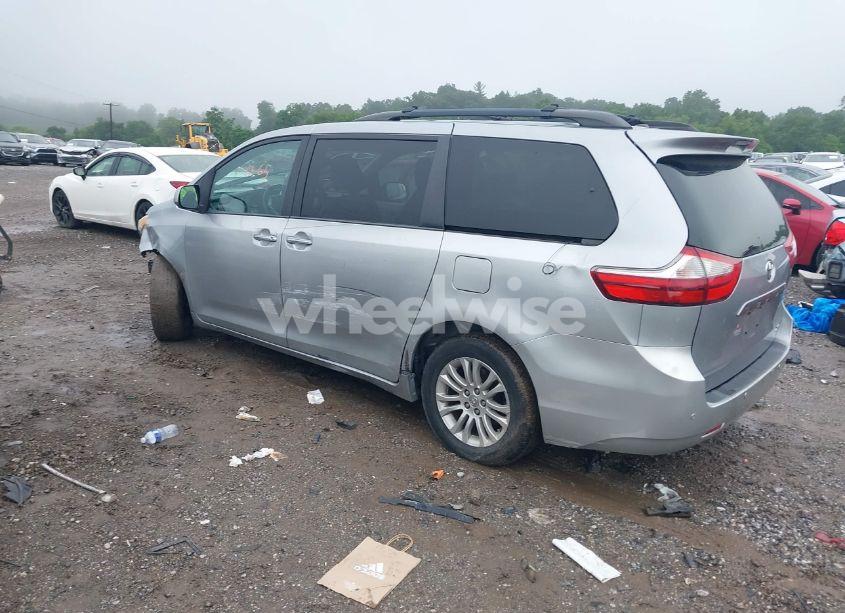 Photo 3 of 2015 Toyota Sienna XLE 8 PASSENGER (VIN 5TDYK3DC3FS579087)