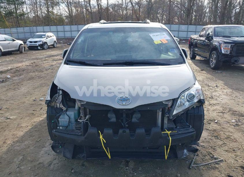 Photo 13 of 2015 Toyota Sienna XLE/LIMITED (VIN 5TDYK3DC3FS643659)