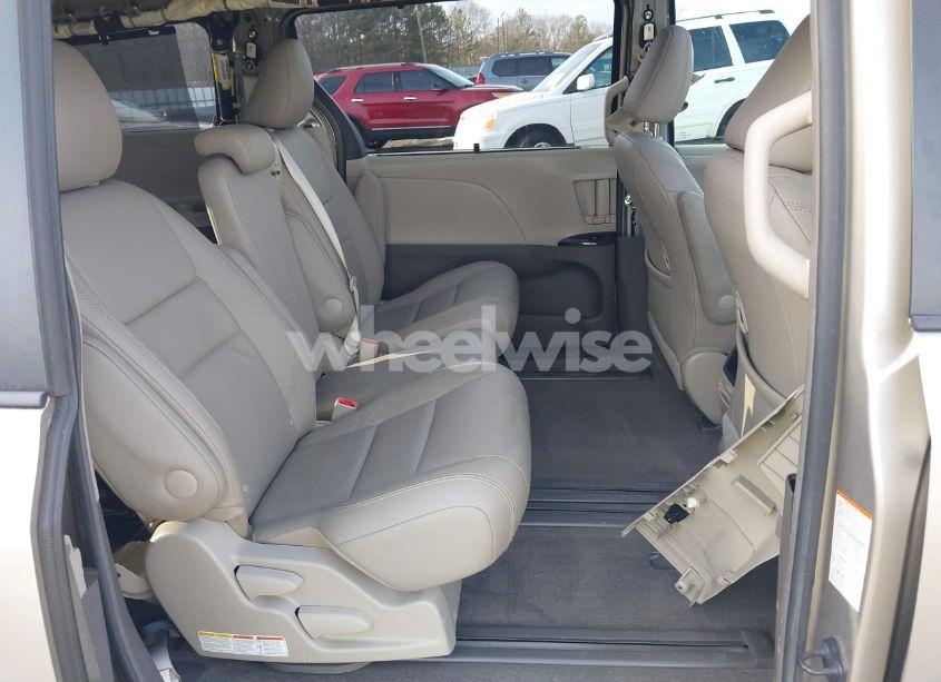 Photo 8 of 2015 Toyota Sienna XLE/LIMITED (VIN 5TDYK3DC3FS643659)
