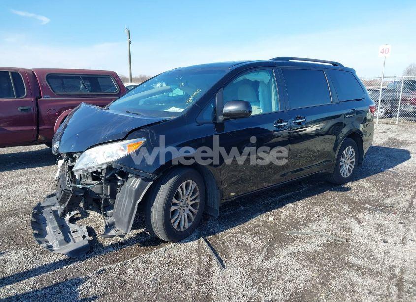 Photo 2 of 2016 Toyota Sienna XLE 8 PASSENGER (VIN 5TDYK3DC3GS697173)