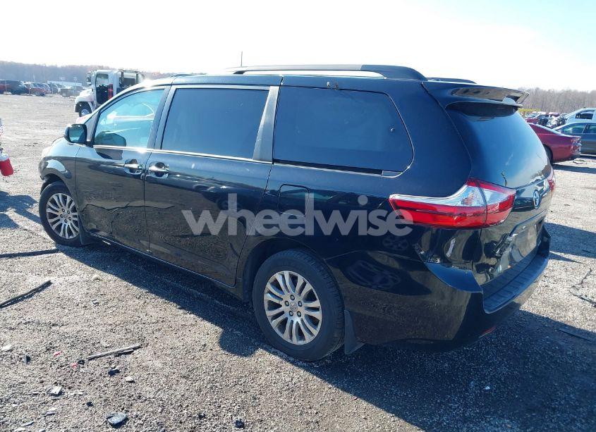 Photo 3 of 2016 Toyota Sienna XLE 8 PASSENGER (VIN 5TDYK3DC3GS697173)