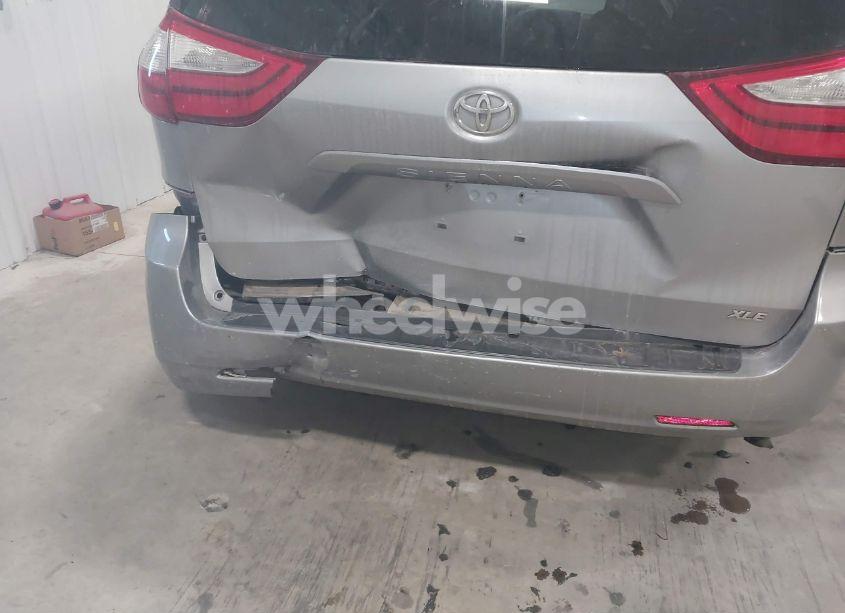 Photo 6 of 2016 Toyota Sienna XLE 8 PASSENGER (VIN 5TDYK3DC3GS706597)