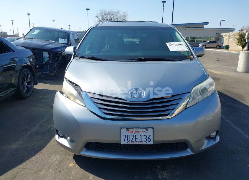 Photo 12 of 2016 Toyota Sienna XLE/LIMITED (VIN 5TDYK3DC3GS718216)