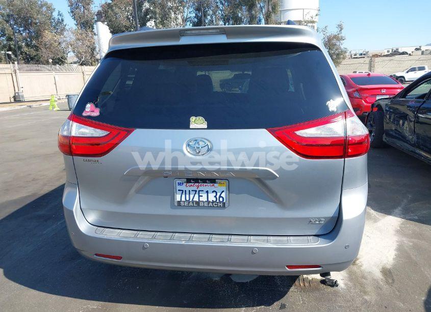 Photo 16 of 2016 Toyota Sienna XLE/LIMITED (VIN 5TDYK3DC3GS718216)