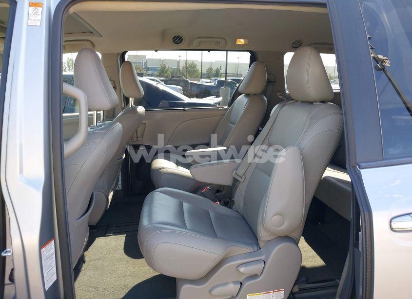 Photo 8 of 2016 Toyota Sienna XLE/LIMITED (VIN 5TDYK3DC3GS718216)