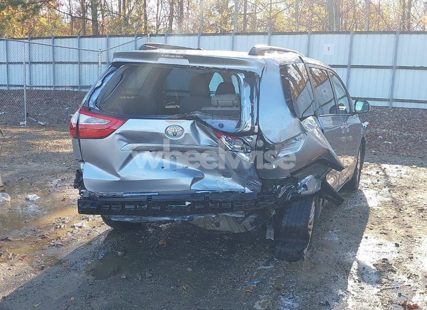 Photo 6 of 2016 Toyota Sienna XLE 8 PASSENGER (VIN 5TDYK3DC3GS744752)