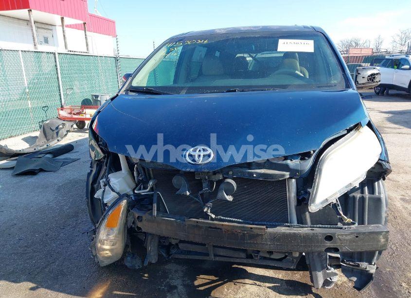 Photo 13 of 2011 Toyota Sienna XLE V6 (VIN 5TDYK3DC4BS026104)