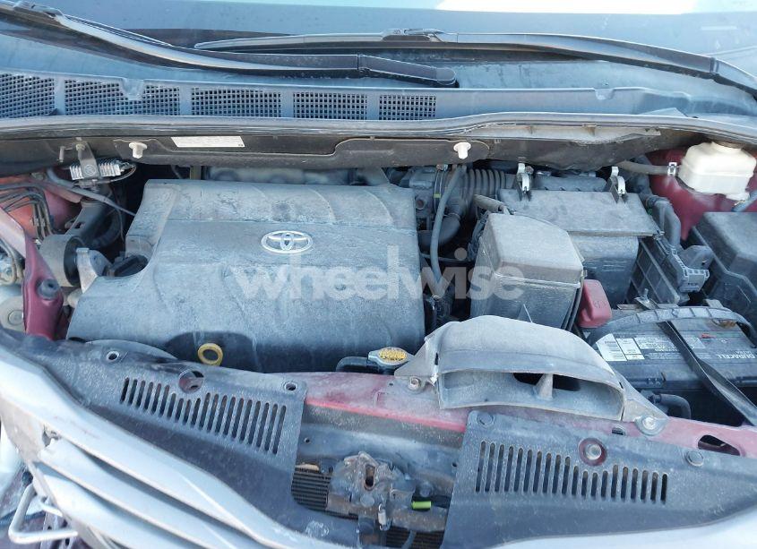 Photo 10 of 2011 Toyota Sienna XLE V6 (VIN 5TDYK3DC4BS048779)