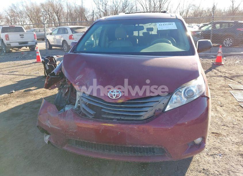 Photo 12 of 2011 Toyota Sienna XLE V6 (VIN 5TDYK3DC4BS048779)