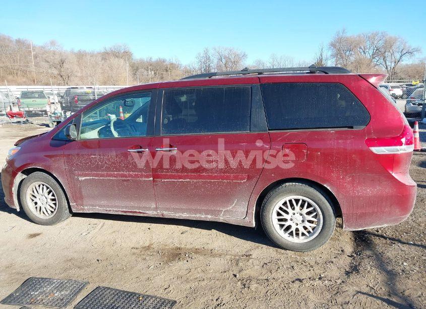 Photo 14 of 2011 Toyota Sienna XLE V6 (VIN 5TDYK3DC4BS048779)
