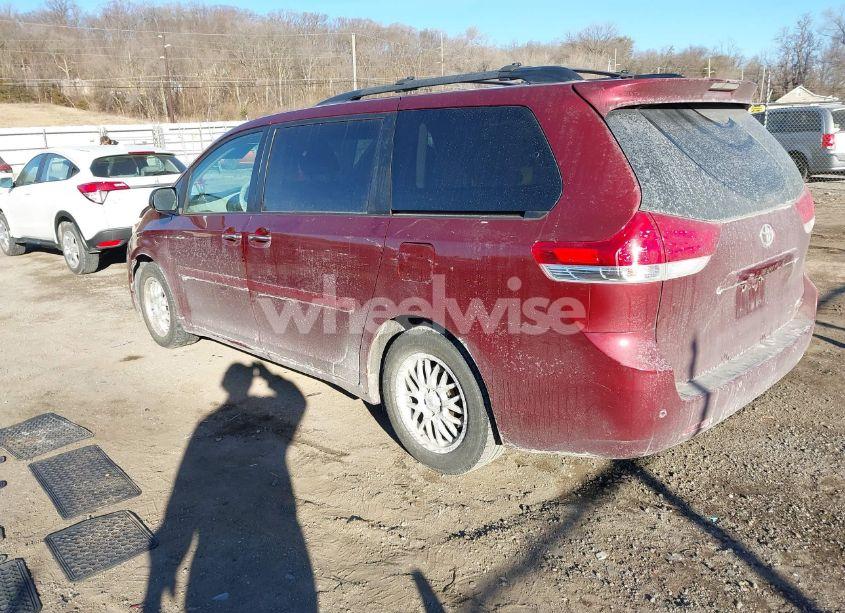 Photo 3 of 2011 Toyota Sienna XLE V6 (VIN 5TDYK3DC4BS048779)