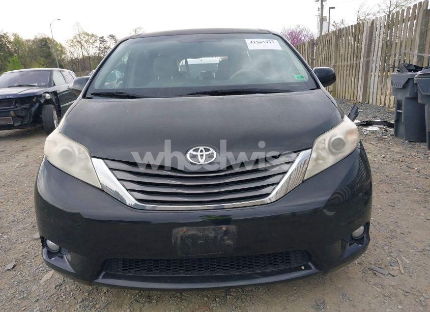 Photo 13 of 2011 Toyota Sienna XLE/LIMITED (VIN 5TDYK3DC4BS053495)