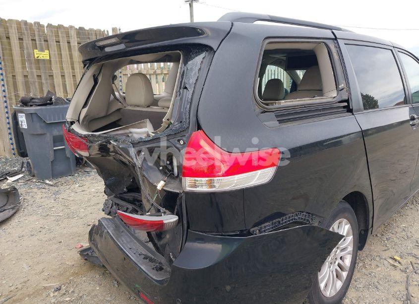 Photo 18 of 2011 Toyota Sienna XLE/LIMITED (VIN 5TDYK3DC4BS053495)