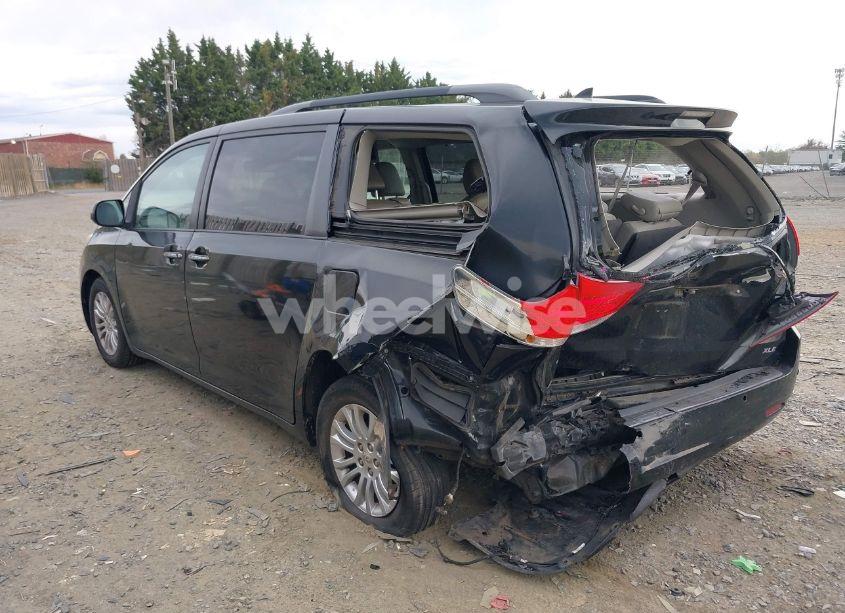 Photo 3 of 2011 Toyota Sienna XLE/LIMITED (VIN 5TDYK3DC4BS053495)