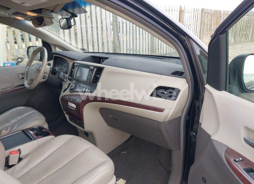 Photo 5 of 2011 Toyota Sienna XLE/LIMITED (VIN 5TDYK3DC4BS053495)