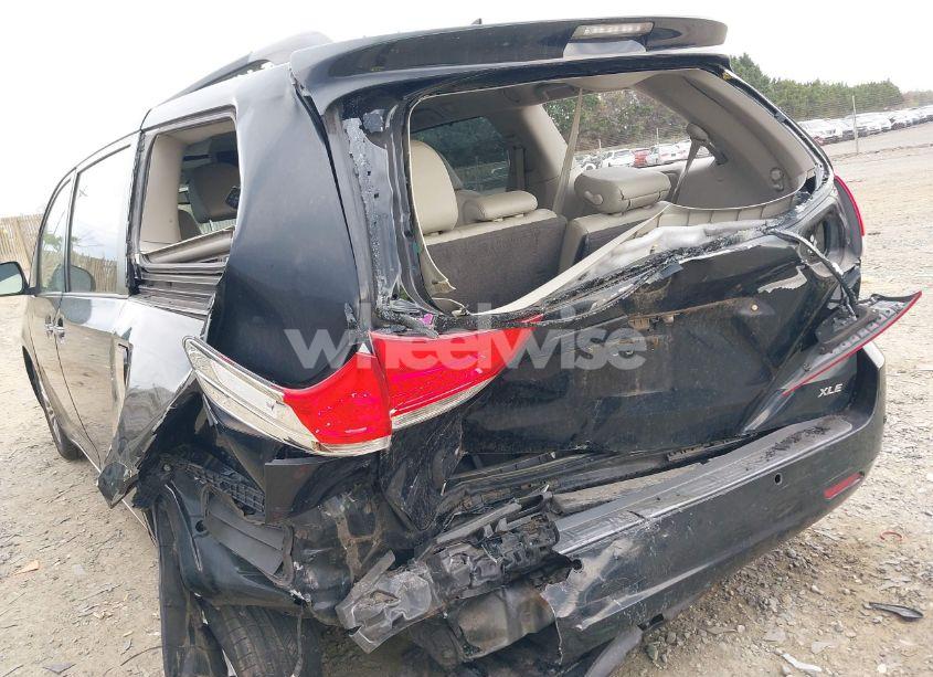 Photo 6 of 2011 Toyota Sienna XLE/LIMITED (VIN 5TDYK3DC4BS053495)