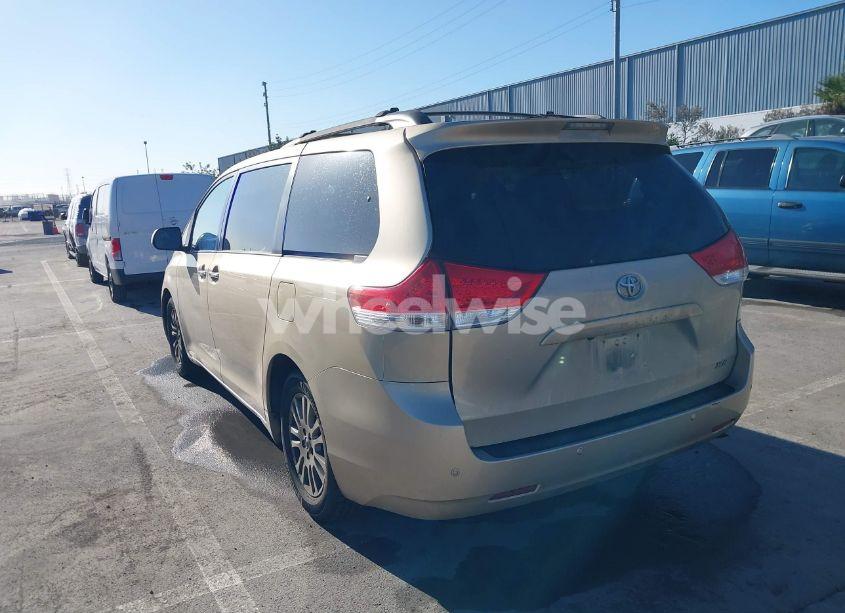 Photo 3 of 2011 Toyota Sienna XLE V6 (VIN 5TDYK3DC4BS117034)