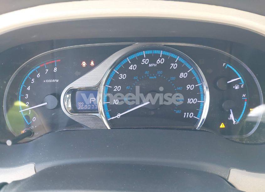 Photo 7 of 2011 Toyota Sienna XLE V6 (VIN 5TDYK3DC4BS117034)