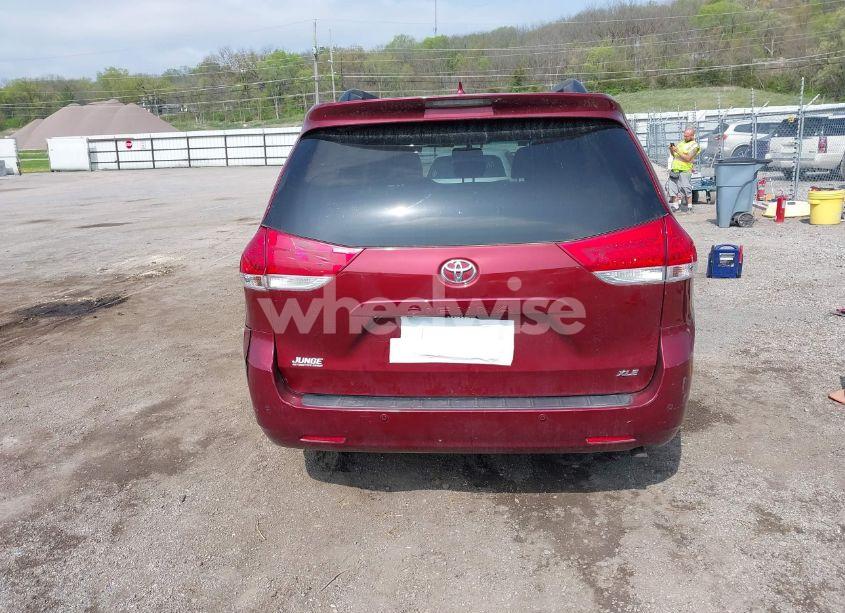 Photo 16 of 2011 Toyota Sienna XLE V6 (VIN 5TDYK3DC4BS159851)