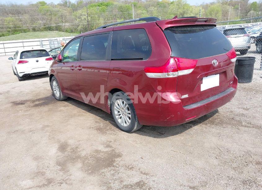 Photo 3 of 2011 Toyota Sienna XLE V6 (VIN 5TDYK3DC4BS159851)