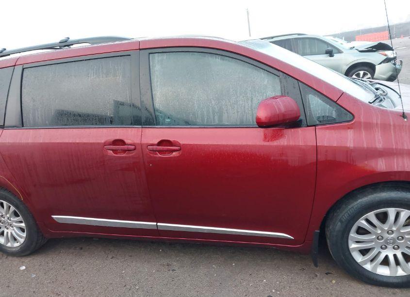 Photo 13 of 2013 Toyota Sienna XLE V6 8 PASSENGER (VIN 5TDYK3DC4DS293391)