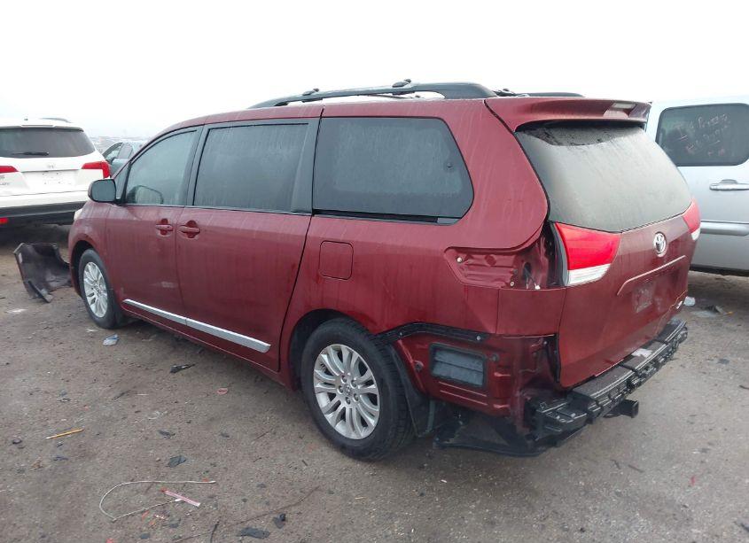 Photo 3 of 2013 Toyota Sienna XLE V6 8 PASSENGER (VIN 5TDYK3DC4DS293391)