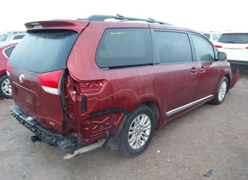 Photo 4 of 2013 Toyota Sienna XLE V6 8 PASSENGER (VIN 5TDYK3DC4DS293391)