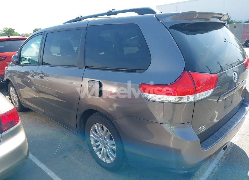 Photo 15 of 2013 Toyota Sienna XLE V6 8 PASSENGER (VIN 5TDYK3DC4DS335199)
