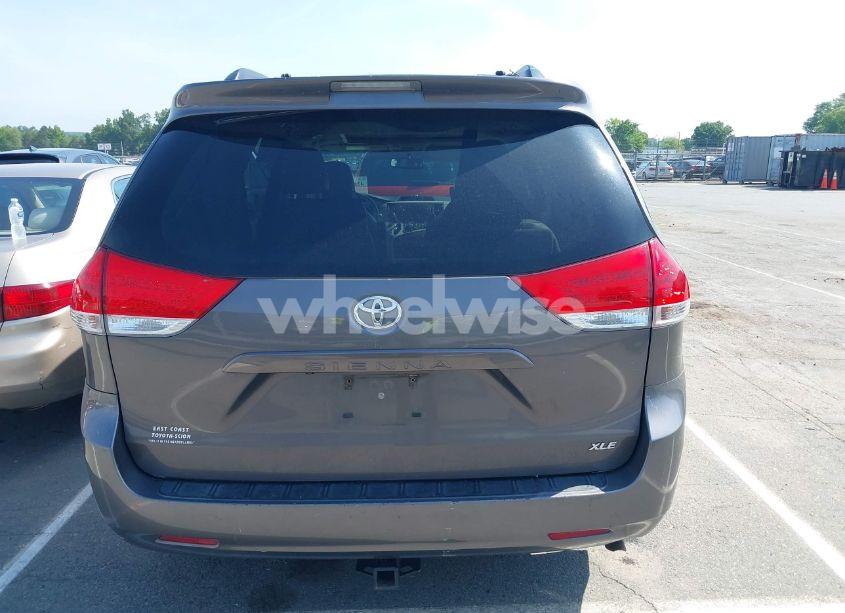 Photo 17 of 2013 Toyota Sienna XLE V6 8 PASSENGER (VIN 5TDYK3DC4DS335199)