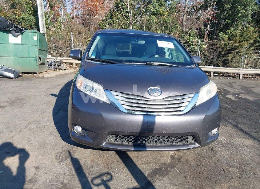 Photo 12 of 2013 Toyota Sienna XLE/LIMITED (VIN 5TDYK3DC4DS338782)