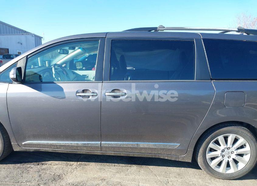 Photo 14 of 2013 Toyota Sienna XLE/LIMITED (VIN 5TDYK3DC4DS338782)