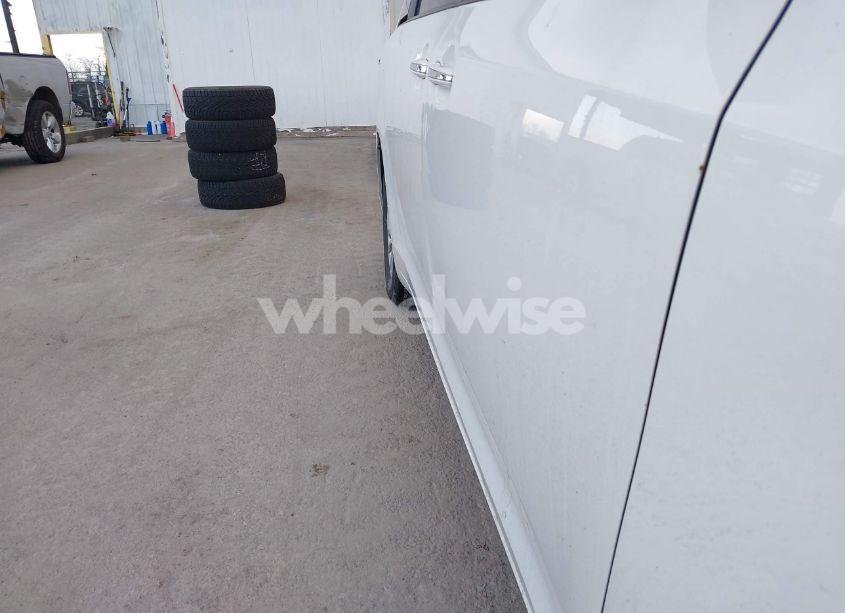 Photo 6 of 2013 Toyota Sienna XLE/LIMITED (VIN 5TDYK3DC4DS395385)