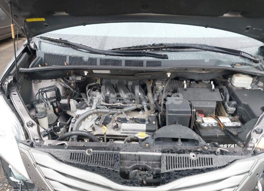 Photo 10 of 2013 Toyota Sienna LIMITED V6 7 PASSENGER/XLE V6 7 PASSENGER AUTO ACCESS SEAT/XLE V6 8 PASSENGER (VIN 5TDYK3DC4DS400424)