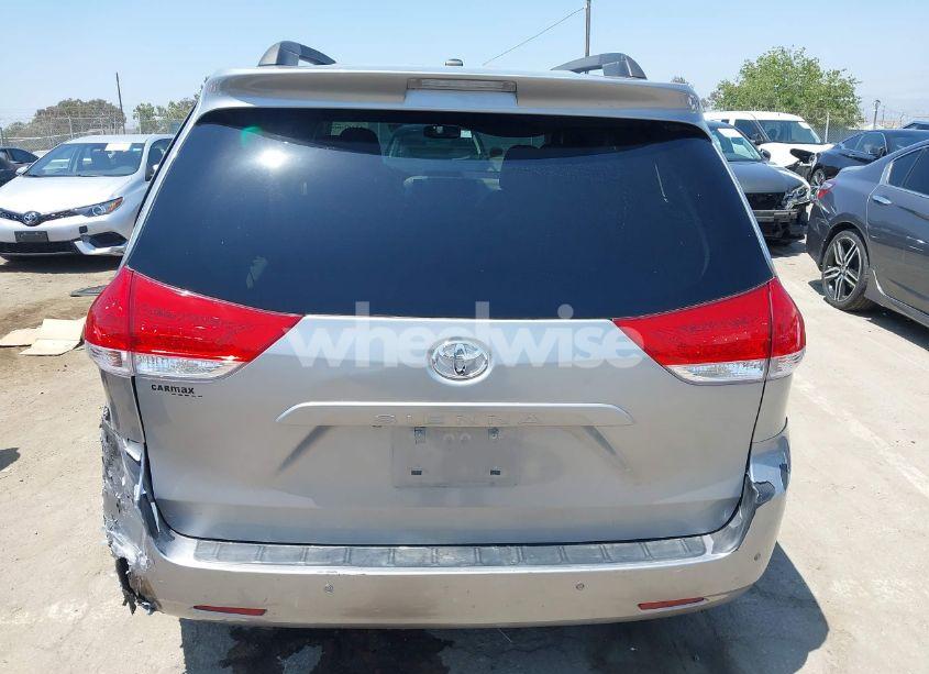 Photo 15 of 2014 Toyota Sienna XLE V6 8 PASSENGER (VIN 5TDYK3DC4ES417970)