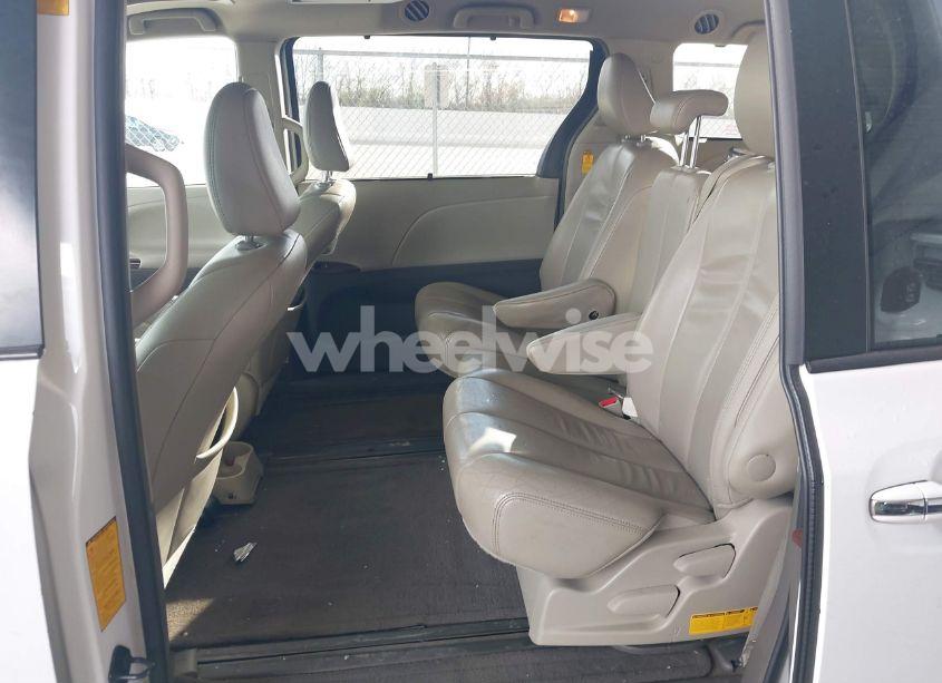 Photo 8 of 2014 Toyota Sienna XLE/LIMITED (VIN 5TDYK3DC4ES439032)