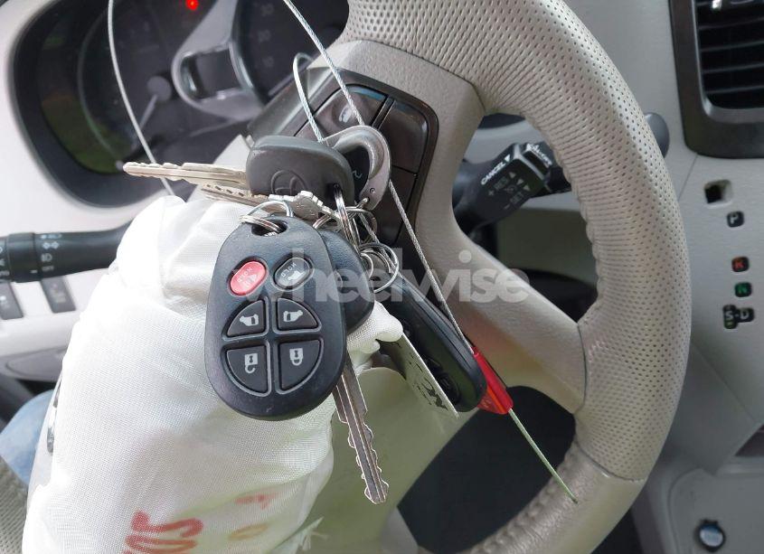 Photo 11 of 2014 Toyota Sienna XLE V6 8 PASSENGER (VIN 5TDYK3DC4ES479210)