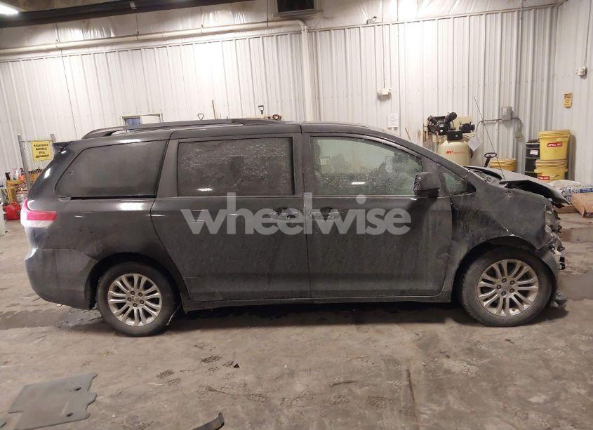 Photo 14 of 2014 Toyota Sienna XLE V6 8 PASSENGER (VIN 5TDYK3DC4ES479210)