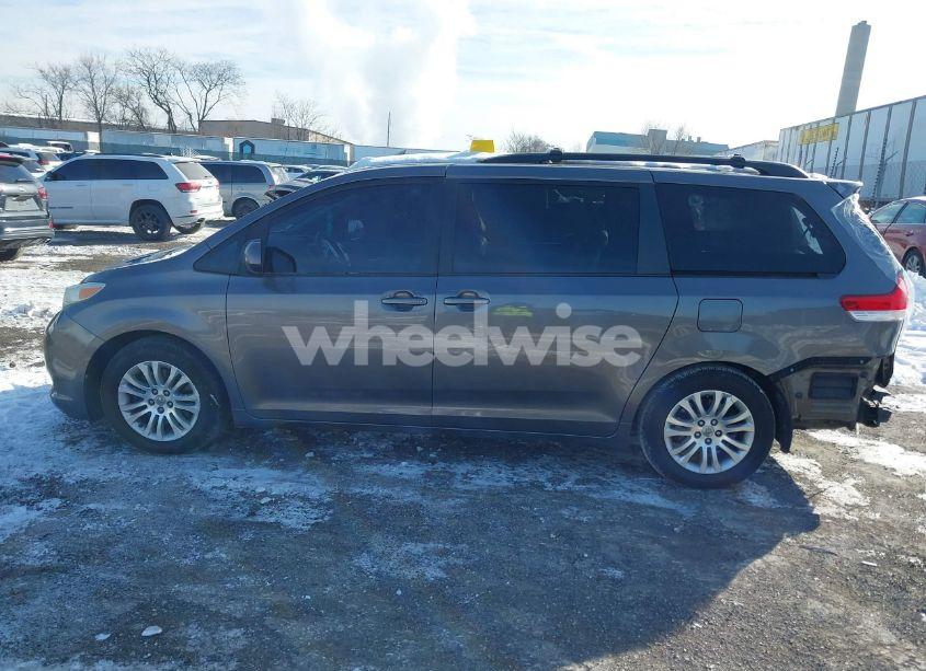 Photo 15 of 2014 Toyota Sienna XLE V6 8 PASSENGER (VIN 5TDYK3DC4ES486660)