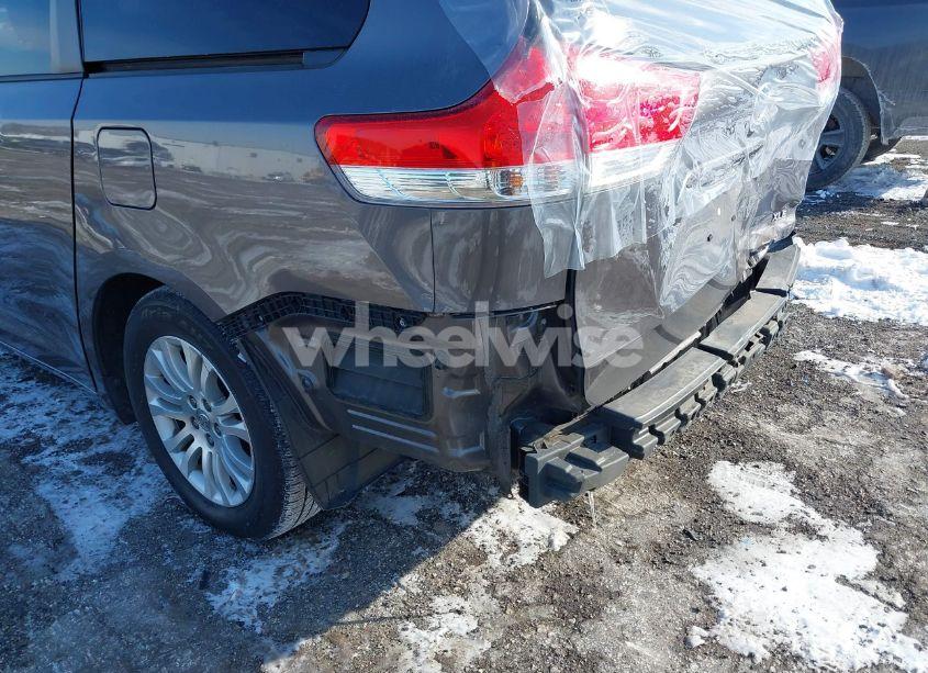 Photo 18 of 2014 Toyota Sienna XLE V6 8 PASSENGER (VIN 5TDYK3DC4ES486660)