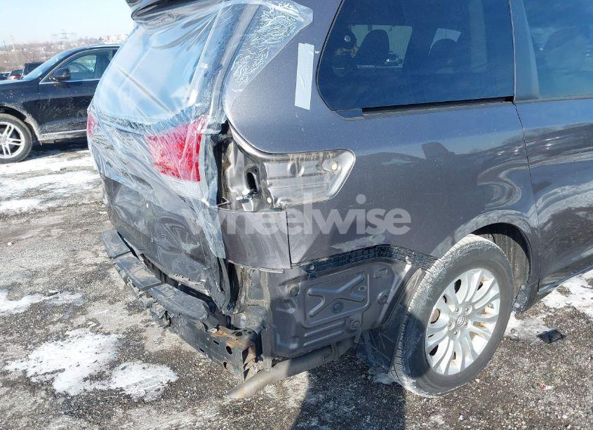 Photo 19 of 2014 Toyota Sienna XLE V6 8 PASSENGER (VIN 5TDYK3DC4ES486660)